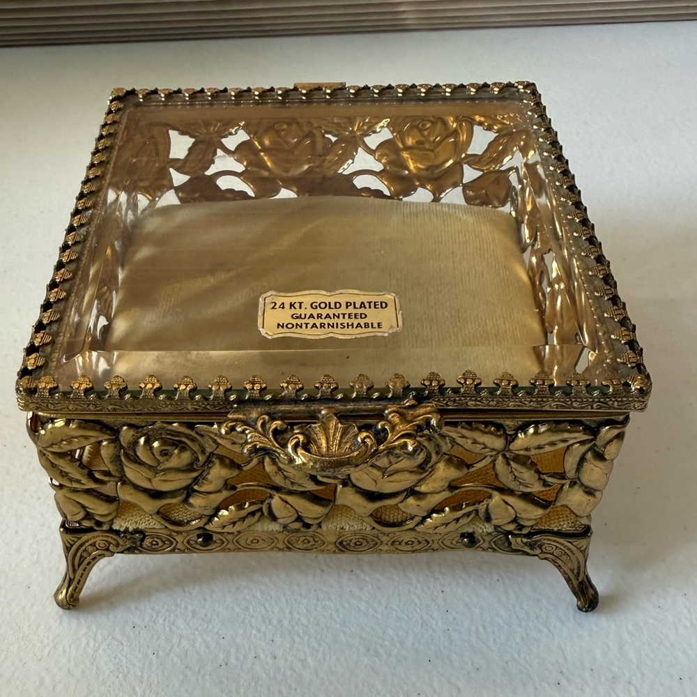 Vintage 24k Gold Plated Filigree ORMOLU Footed Jewelry Casket Box Beveled Glass